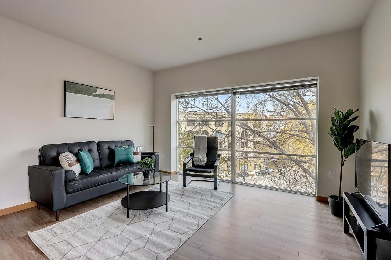 Frontdesk Rhythm Apts Lower East Side Милуоки Номер фото